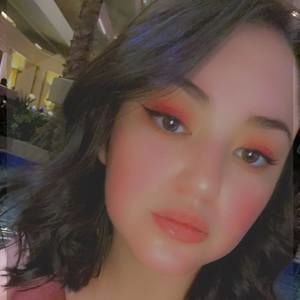 Meet your Posher, Kassandra